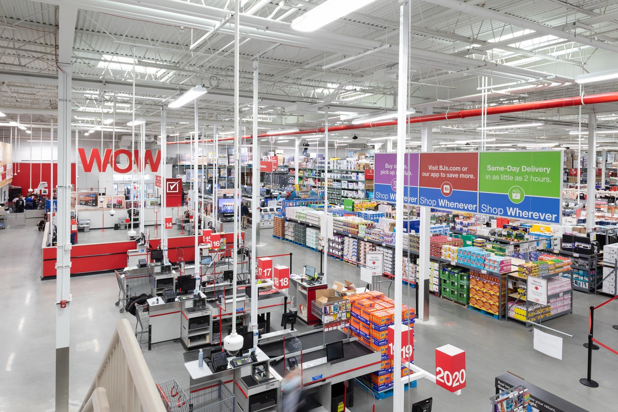 BJ's - LIC Interior_4